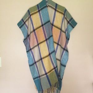 🆕 Anthro-Do Eveything In Love Fringe Plaid Poncho